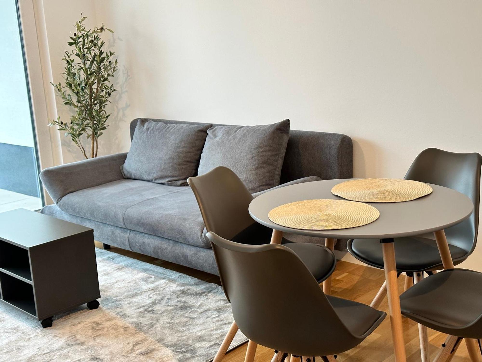 Modernes Apartment I Parkplatz I Terrasse Blumberg Exterior foto